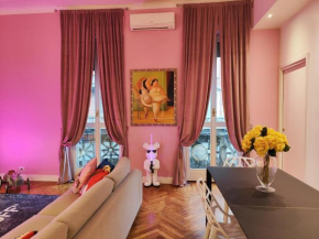 Designed Pop Apartment 2 Bedrooms, 2 Baths in Milan Center - WiFi, AC, steps from Subway M1 and M2